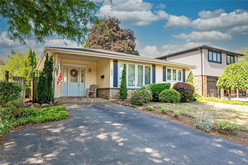 652 Ardleigh Crescent, Burlington, Ontario