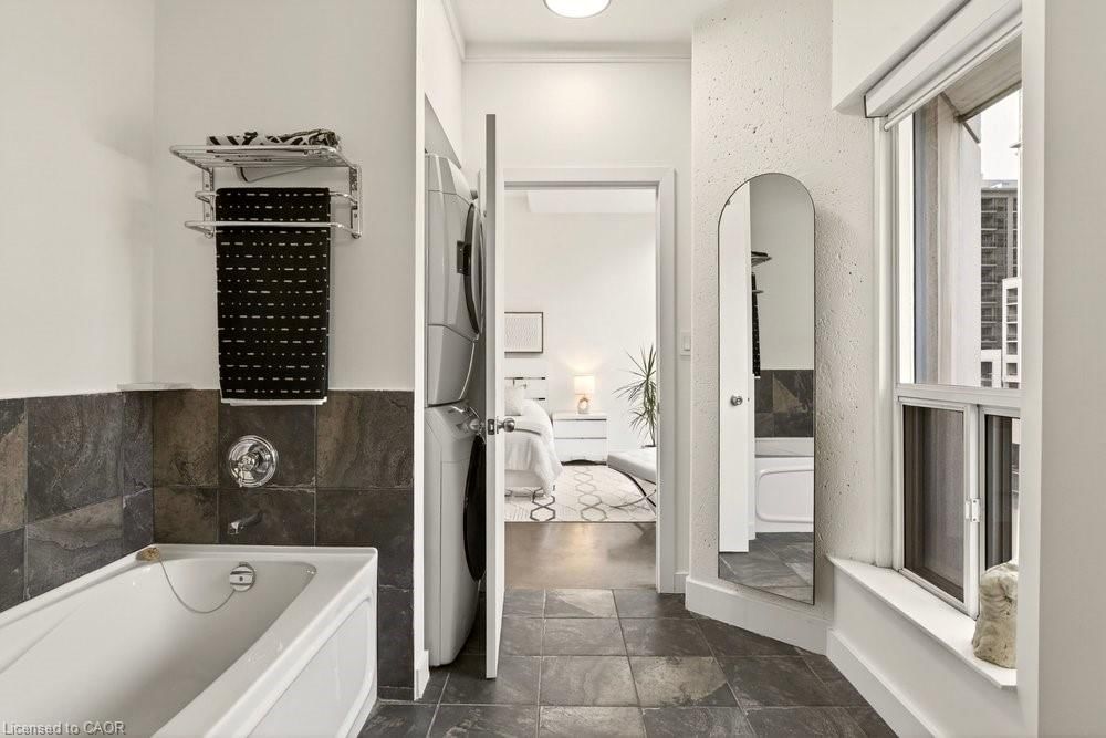 Condo/Apt Unit for sale at 401-66 Bay Street, Hamilton, ON, L8P 4Z6 - Durand North - MLS: 40805160