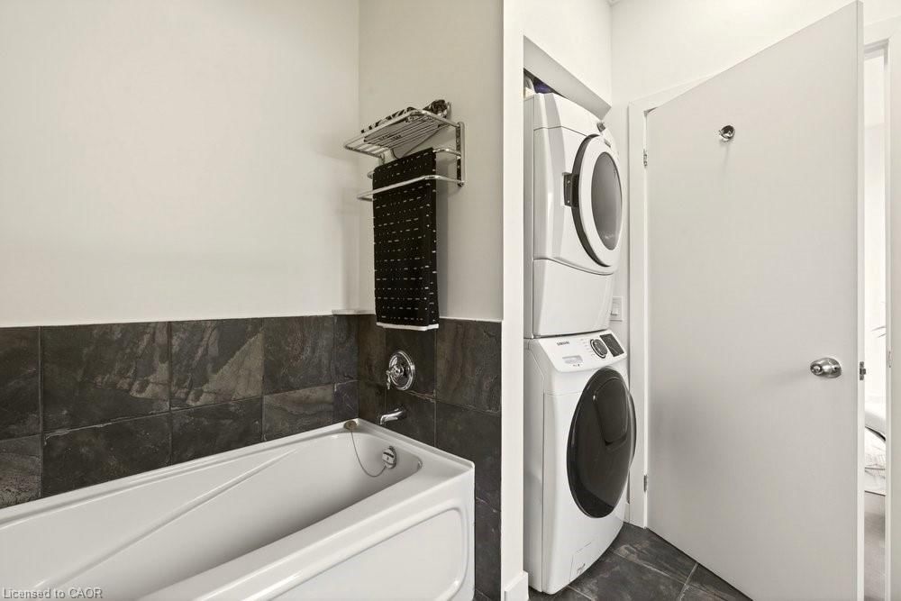 Condo/Apt Unit for sale at 401-66 Bay Street, Hamilton, ON, L8P 4Z6 - Durand North - MLS: 40805160