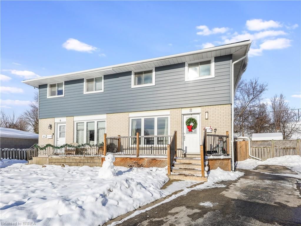 Single Family Residence sold at 8 Winter Court, Cambridge, ON, N1R 6C6 - Elgin Park/Coronation - MLS: 40805412