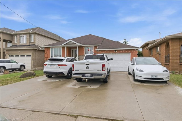 916 Stone Church Road E