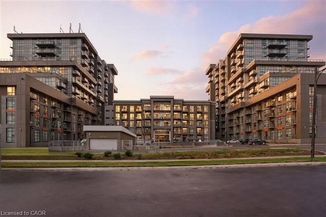 511 - 460 Dundas Street E