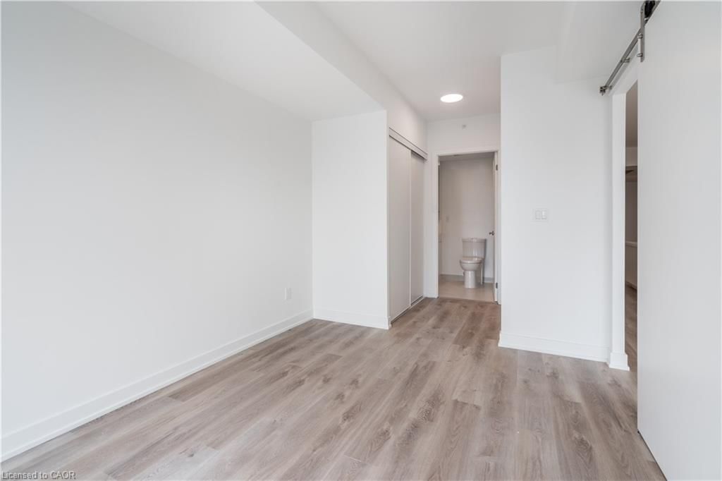 Condo/Apt Unit for sale at 309-370 Martha Street, Burlington, ON, L7R 0G9 - Central - MLS: 40806099