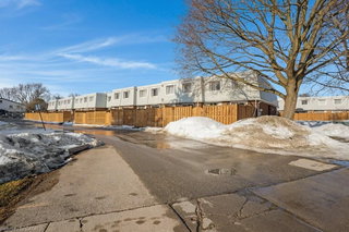 10 - 320 Traynor Avenue