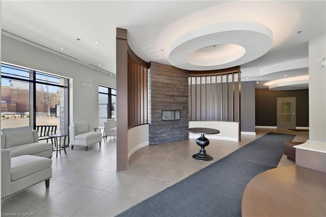 425 - 1 Redfern Avenue