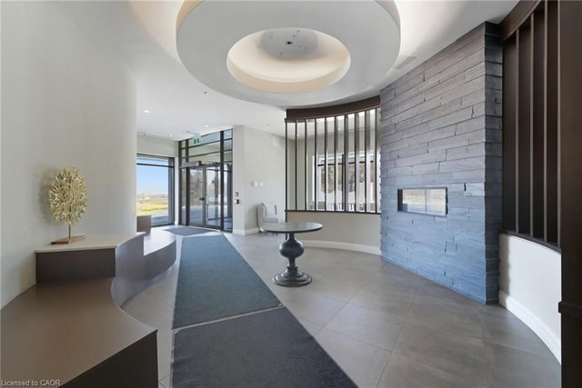 425 - 1 Redfern Avenue