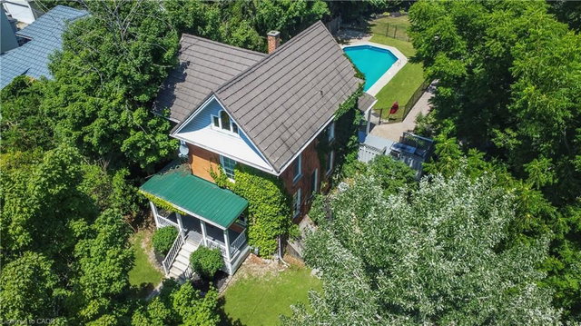 94 Sutherland Street W