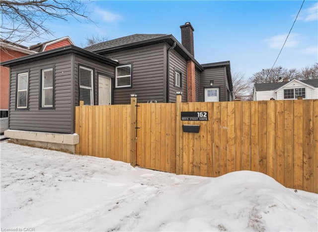 162 Brock Street N