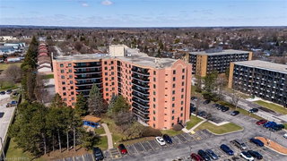 601 - 9 Bonheur Court