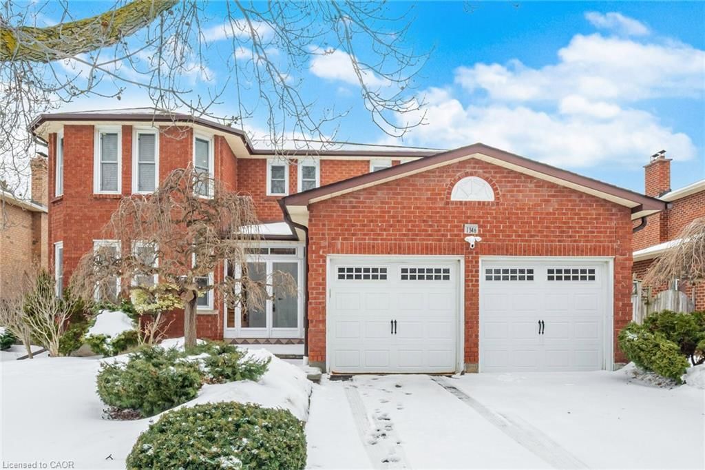 Single Family Residence sold at 1346 Chalfield Drive, Oakville, ON, L6J 6R5 - CV Clearview - MLS: 40806471