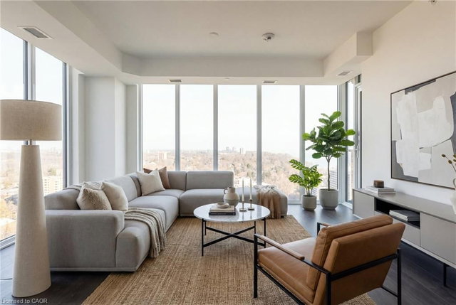 2502 - 370 Martha Street