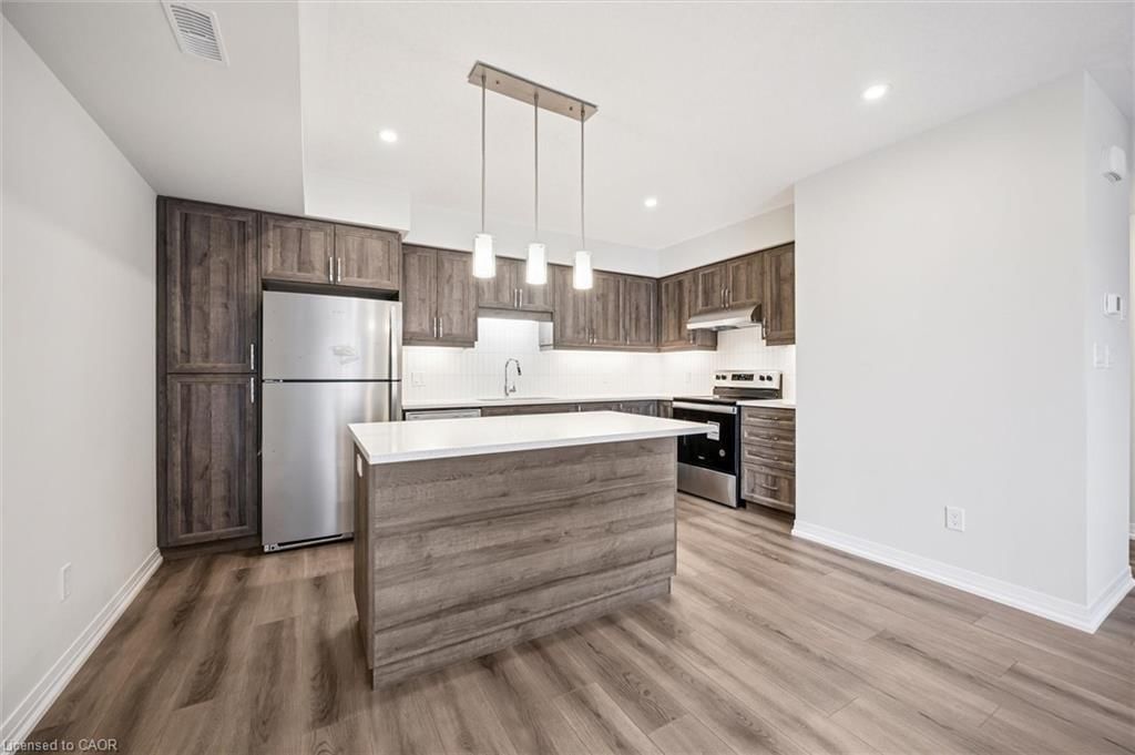 Row/Townhouse sold at 40 Urbane Boulevard, Kitchener, ON, N2E 0H8 - Trussler - MLS: 40806653