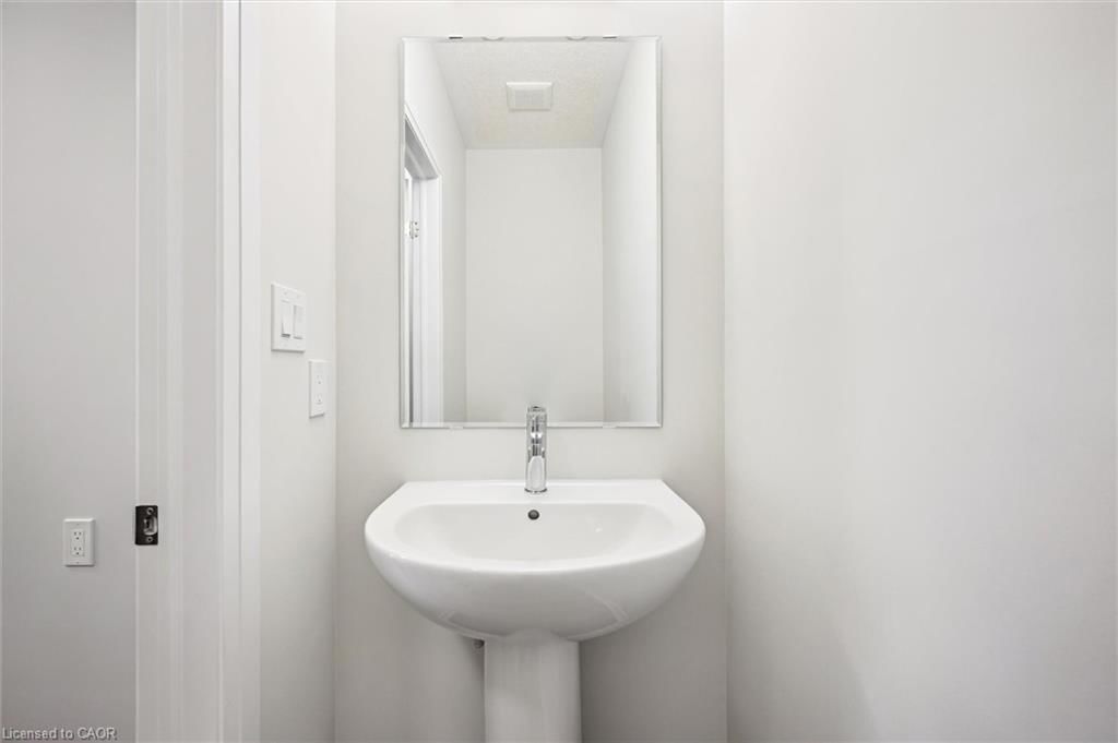 Row/Townhouse sold at 40 Urbane Boulevard, Kitchener, ON, N2E 0H8 - Trussler - MLS: 40806653