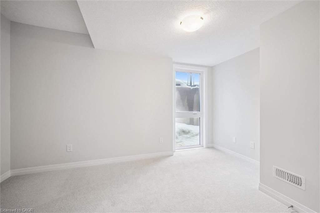 Row/Townhouse sold at 40 Urbane Boulevard, Kitchener, ON, N2E 0H8 - Trussler - MLS: 40806653