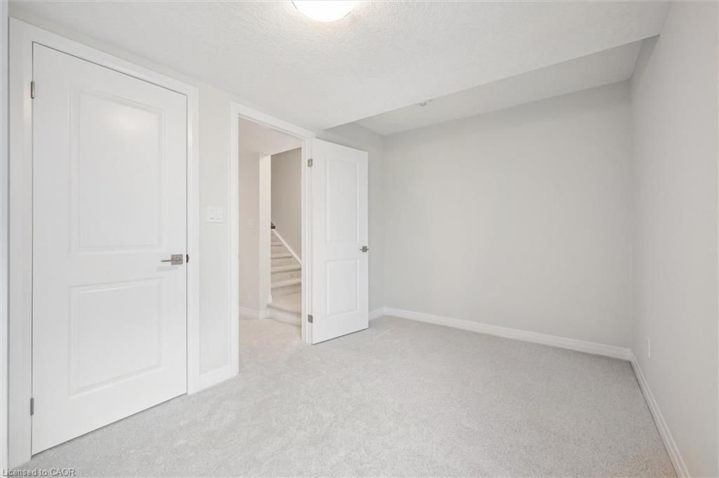 Row/Townhouse sold at 40 Urbane Boulevard, Kitchener, ON, N2E 0H8 - Trussler - MLS: 40806653
