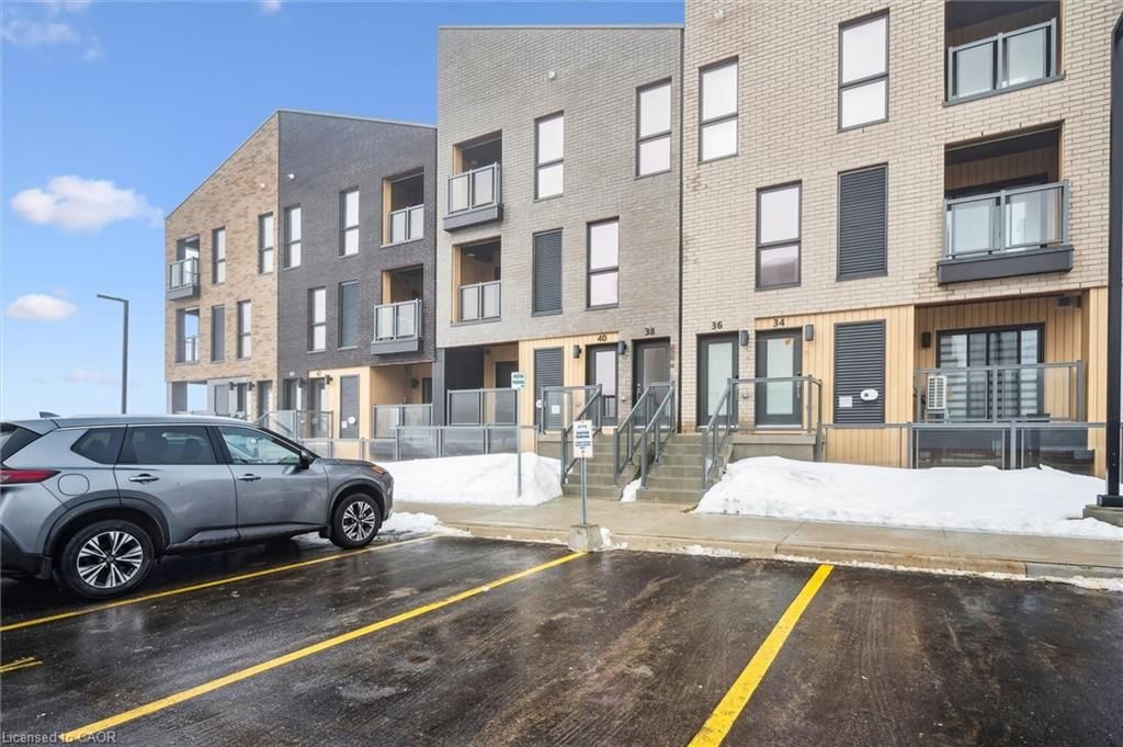 Row/Townhouse sold at 40 Urbane Boulevard, Kitchener, ON, N2E 0H8 - Trussler - MLS: 40806653