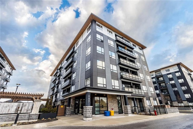 409 - 247 Northfield Drive E