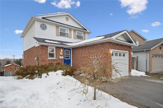 425 Misty Crescent