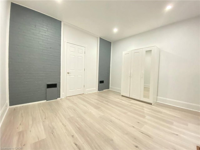 1 - 114 Tisdale Street N