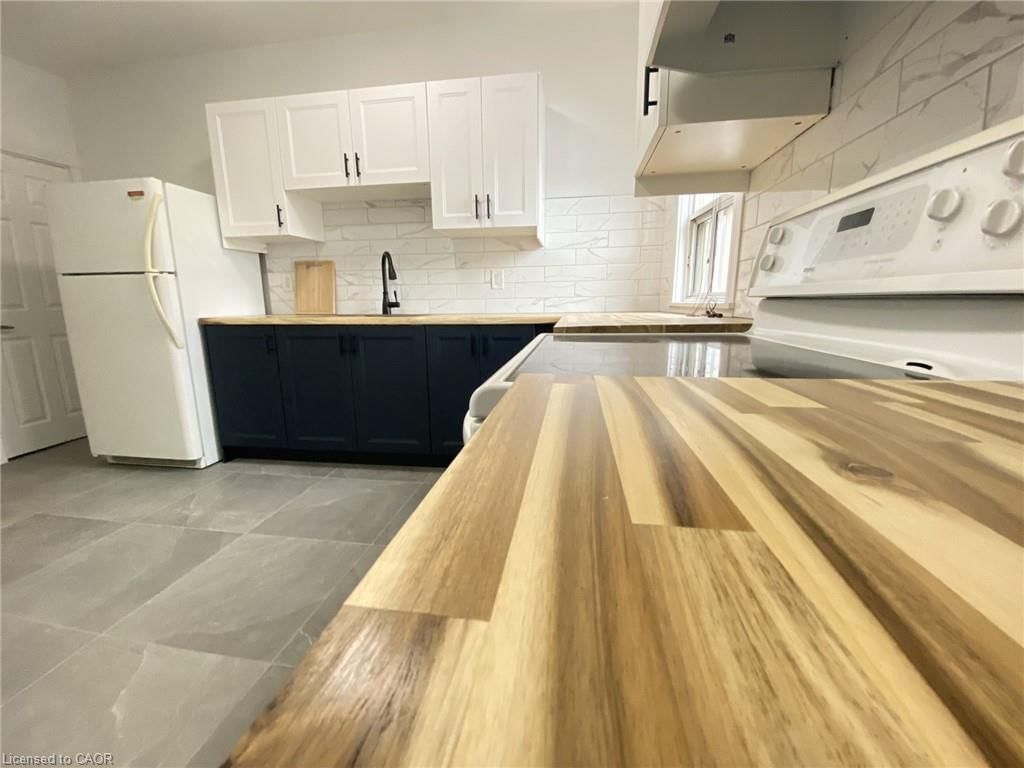 Condo/Apt Unit for lease at 1-114 Tisdale Street, Hamilton, ON, L8L 5M6 - Landsdale - MLS: 40806977