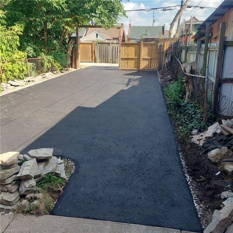 Condo/Apt Unit for lease at 1-114 Tisdale Street, Hamilton, ON, L8L 5M6 - Landsdale - MLS: 40806977