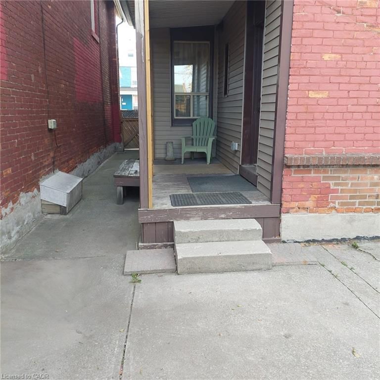 Condo/Apt Unit for lease at 1-114 Tisdale Street, Hamilton, ON, L8L 5M6 - Landsdale - MLS: 40806977