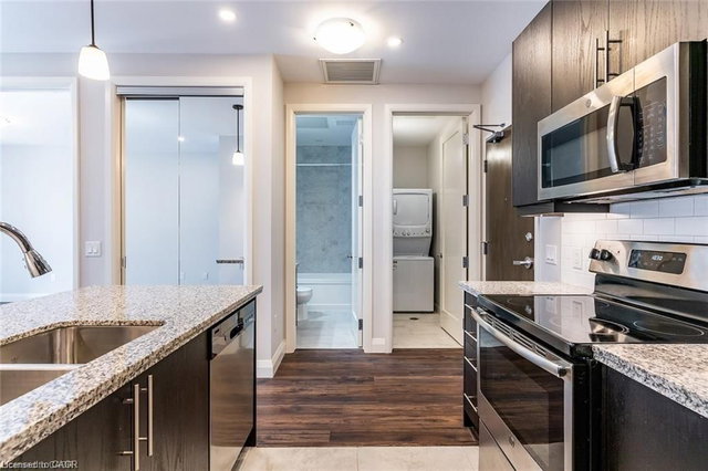 311 - 118 King Street E