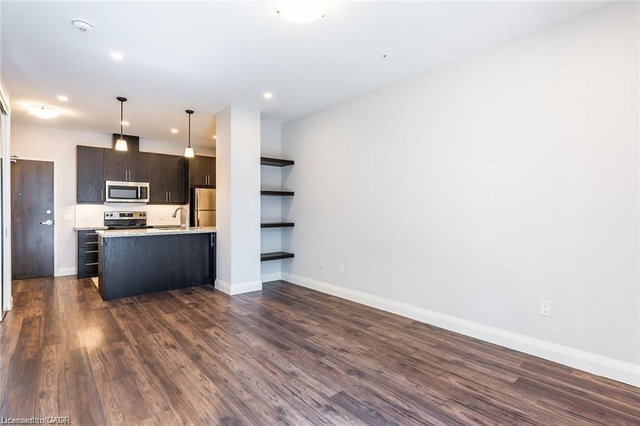 311 - 118 King Street E