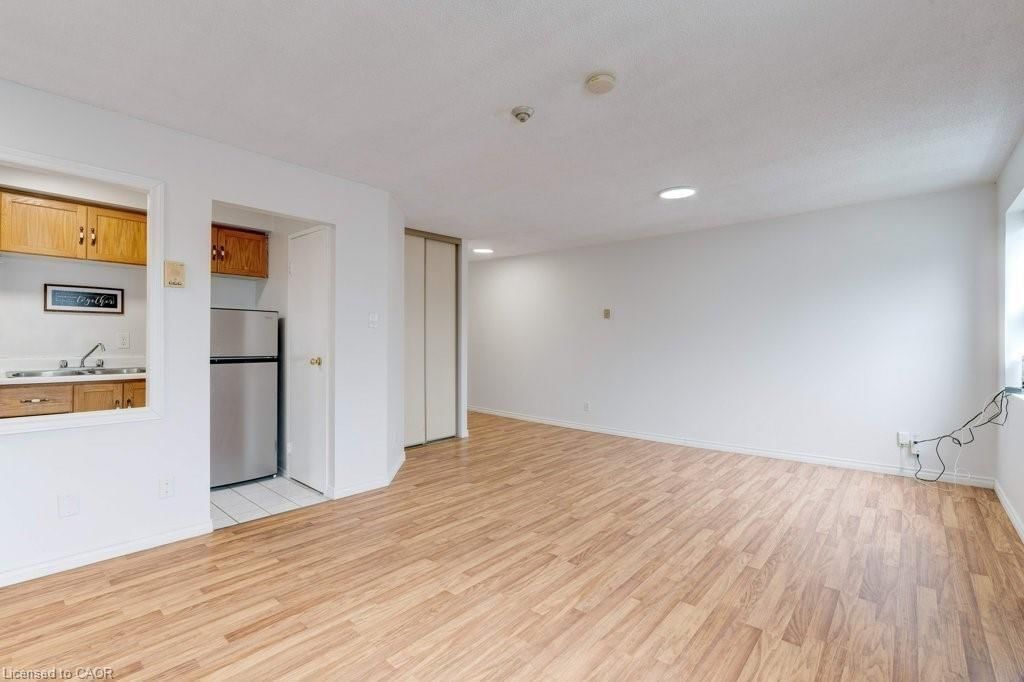 Condo/Apt Unit for lease at 207-175 Hunter Street, Hamilton, ON, L8N 4E7 - Corktown - MLS: 40807651