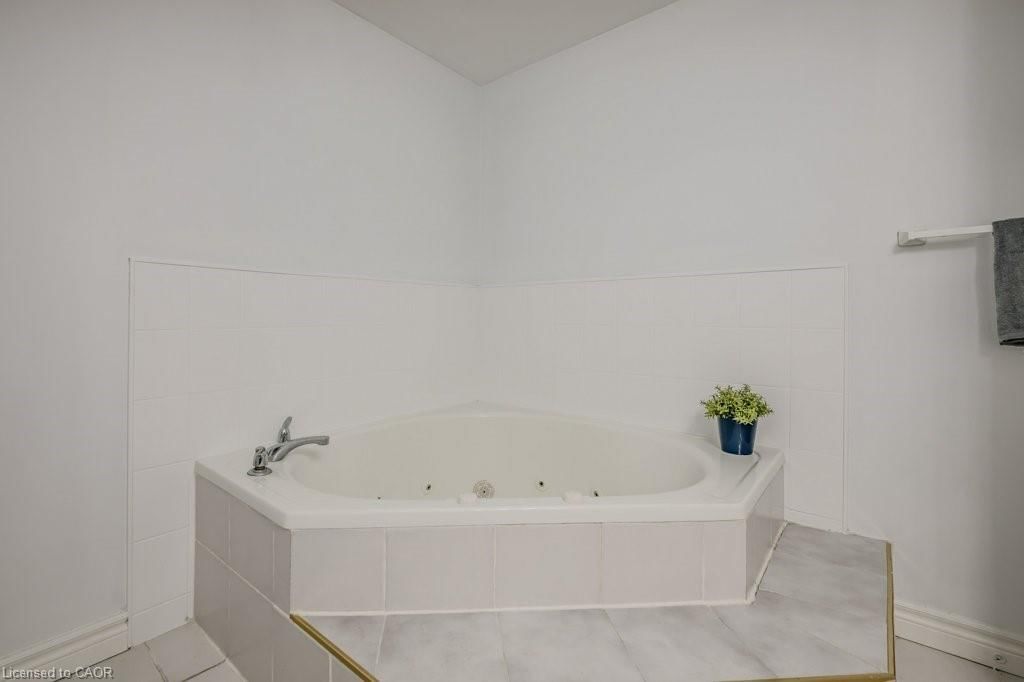 Condo/Apt Unit for sale at 302 (B)-67 Caroline Street, Hamilton, ON, L8P 3K6 - Durand North - MLS: 40807923