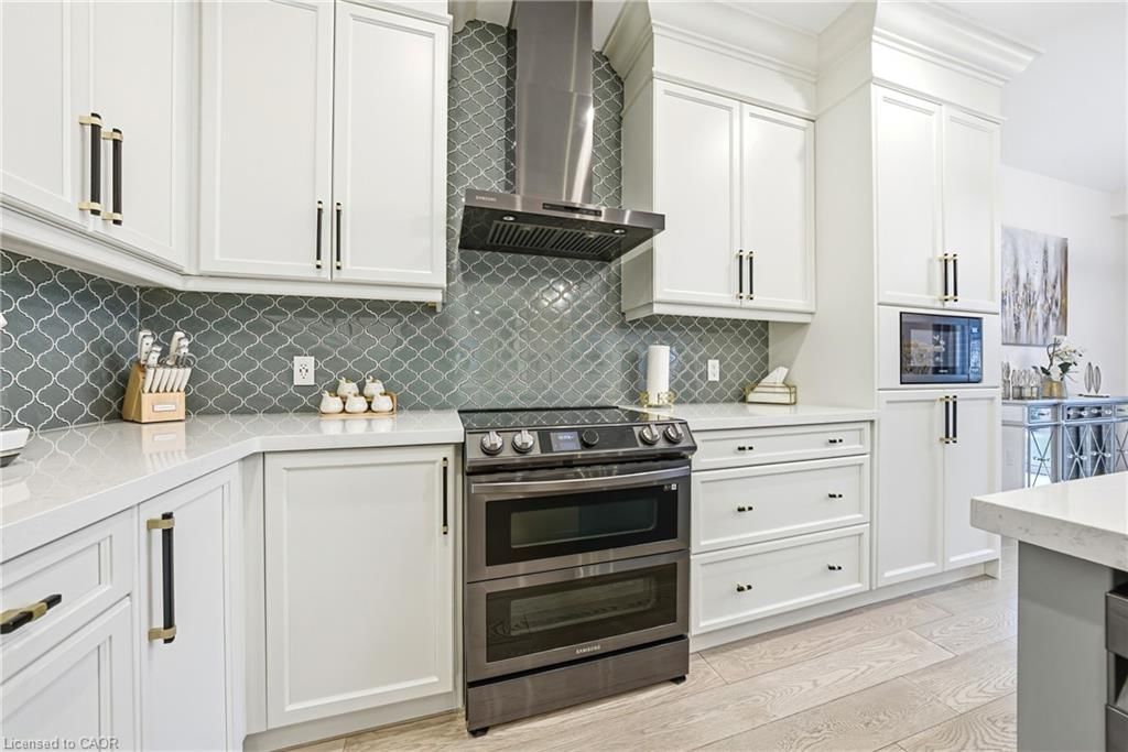 Single Family Residence for sale at 90 Robertson Road, Ancaster, ON, L9K 0H8 - Meadowlands - MLS: 40807999