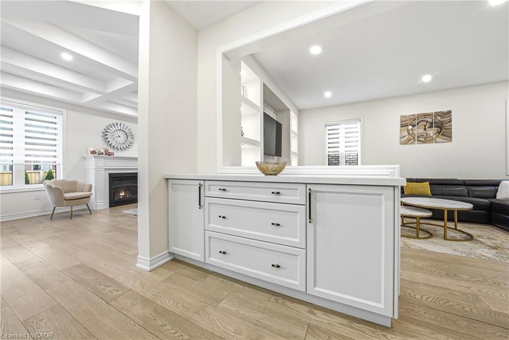 Single Family Residence for sale at 90 Robertson Road, Ancaster, ON, L9K 0H8 - Meadowlands - MLS: 40807999