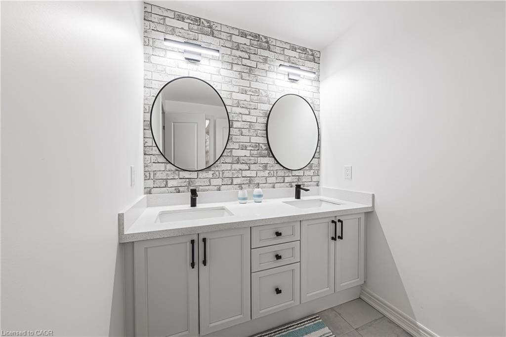 Single Family Residence for sale at 90 Robertson Road, Ancaster, ON, L9K 0H8 - Meadowlands - MLS: 40807999