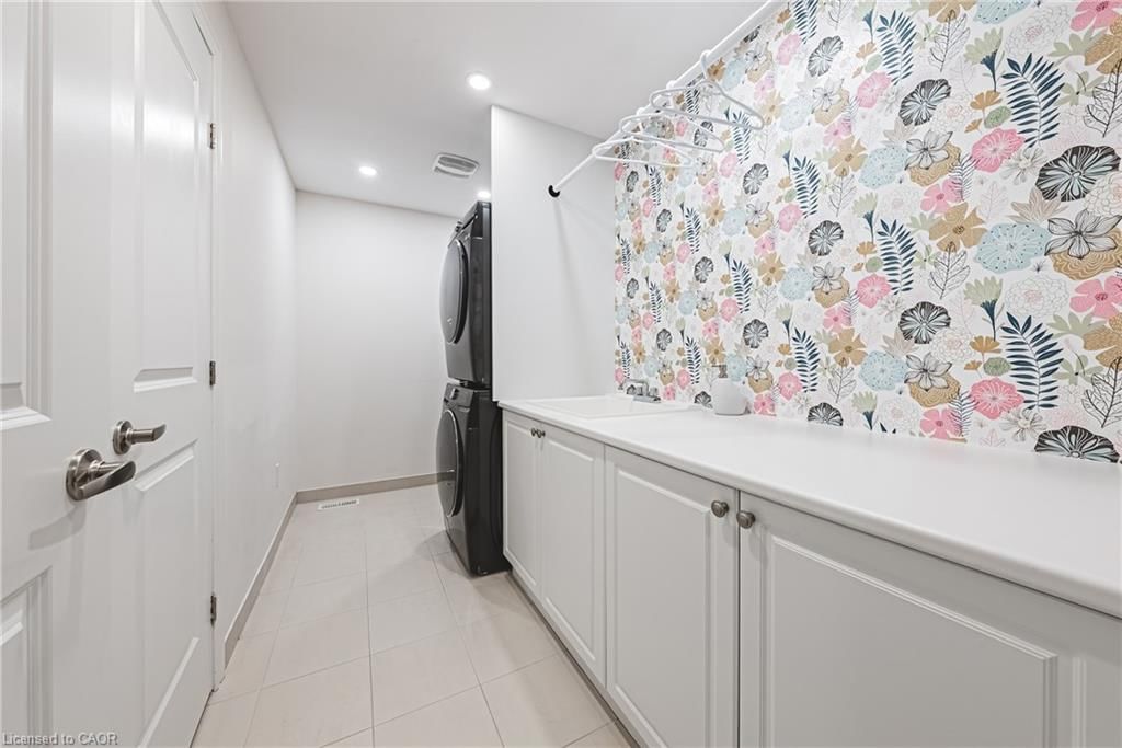 Single Family Residence for sale at 90 Robertson Road, Ancaster, ON, L9K 0H8 - Meadowlands - MLS: 40807999