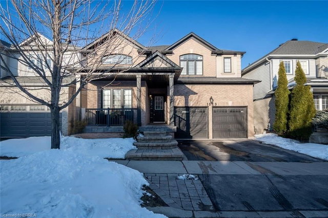 1029 Easterbrook Crescent