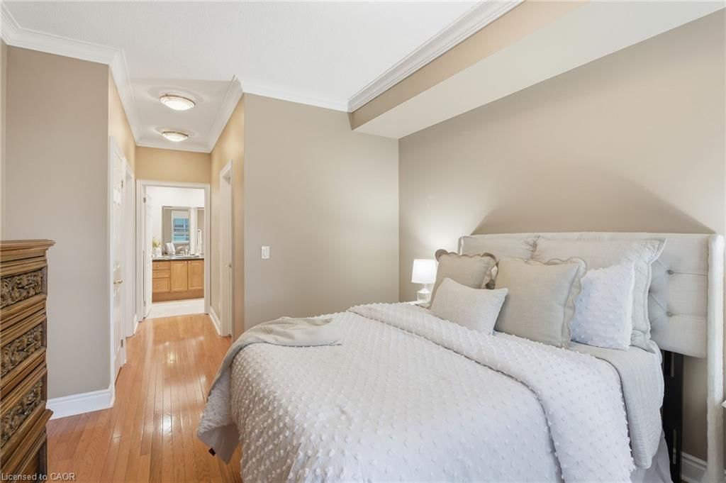 Condo/Apt Unit for sale at 512-399 Elizabeth Street, Burlington, ON, L7R 0A4 - Central - MLS: 40808026