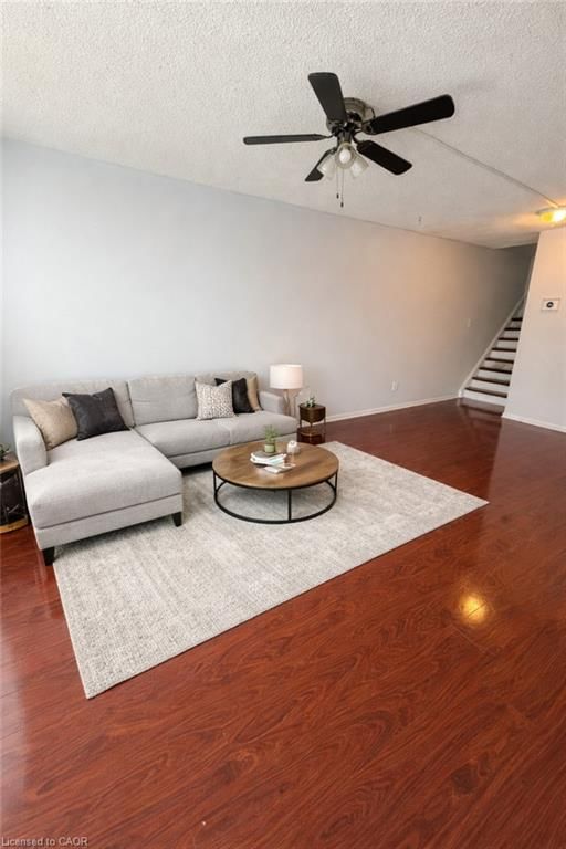 7465 Discus Crescent