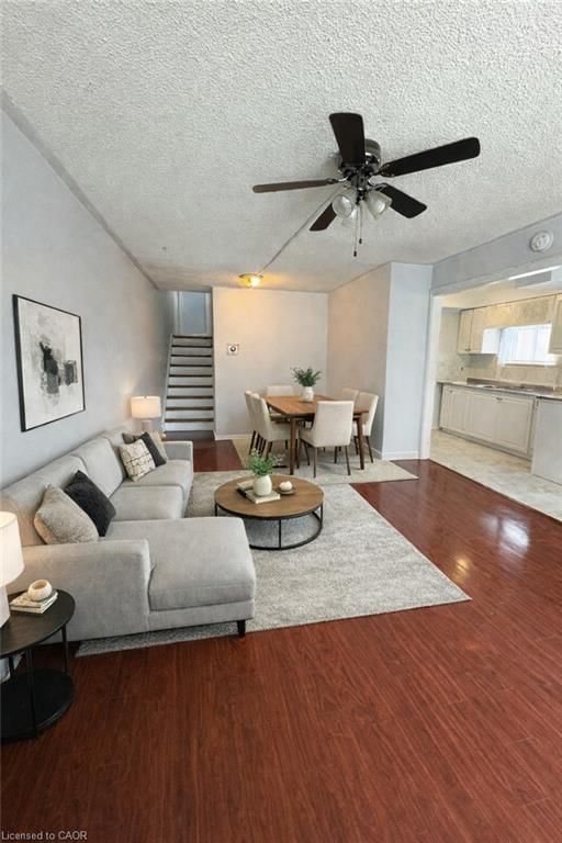 7465 Discus Crescent