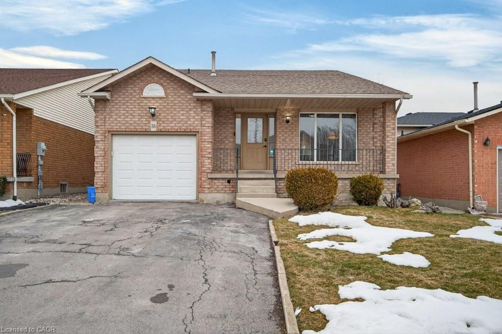 Single Family Residence sold at 18 Hillgarden Drive, Stoney Creek, ON, L8J 2S4 - Leckie Park/Highland - MLS: 40808353