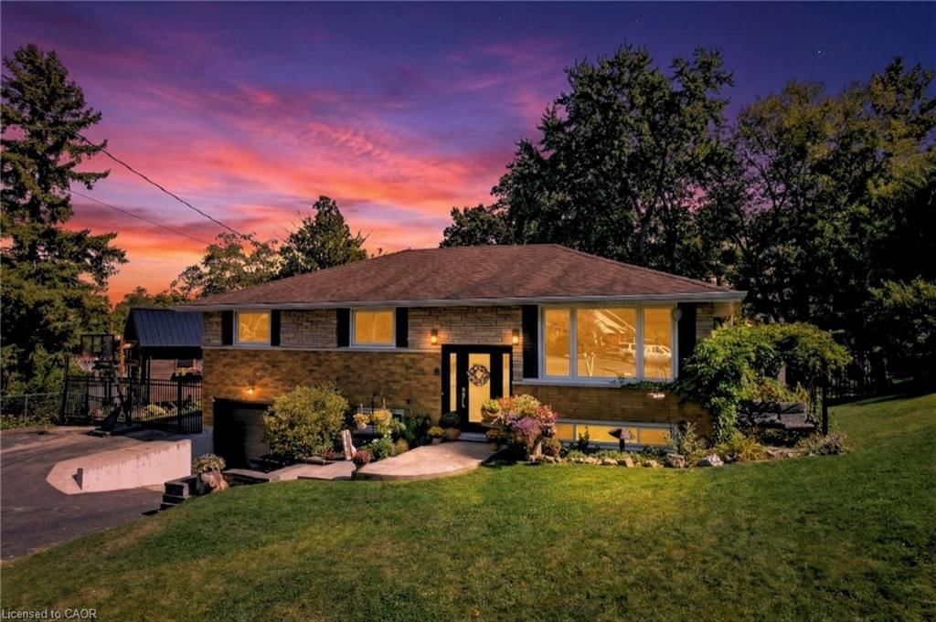 Single Family Residence sold at 19 Wallace Place, Caledonia, ON, N3W 1G4 - Caledonia South East - MLS: 40808752