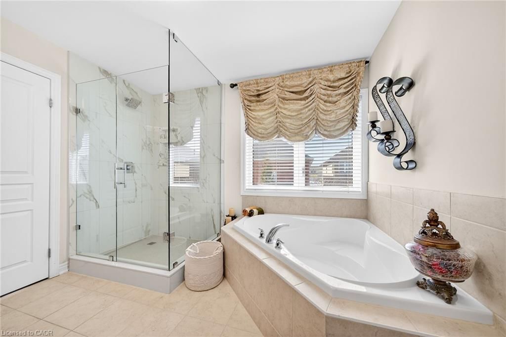 Single Family Residence for sale at 132 Grandell Drive, Ancaster, ON, L9K 0H7 - Meadowlands - MLS: 40809092