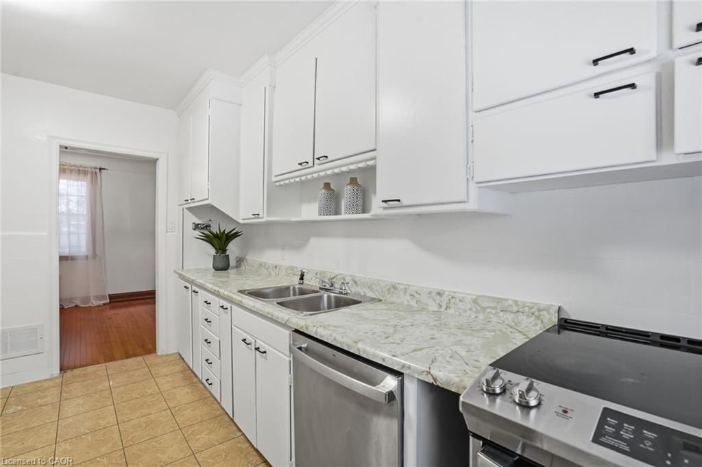 Single Family Residence for sale at 170 Dufferin Street, Hamilton, ON, L8S 3N7 - Westdale North - MLS: 40809151