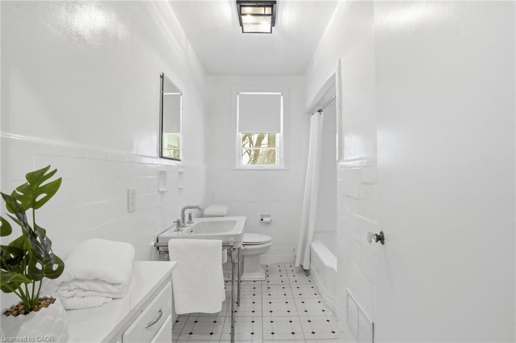 Single Family Residence for sale at 170 Dufferin Street, Hamilton, ON, L8S 3N7 - Westdale North - MLS: 40809151