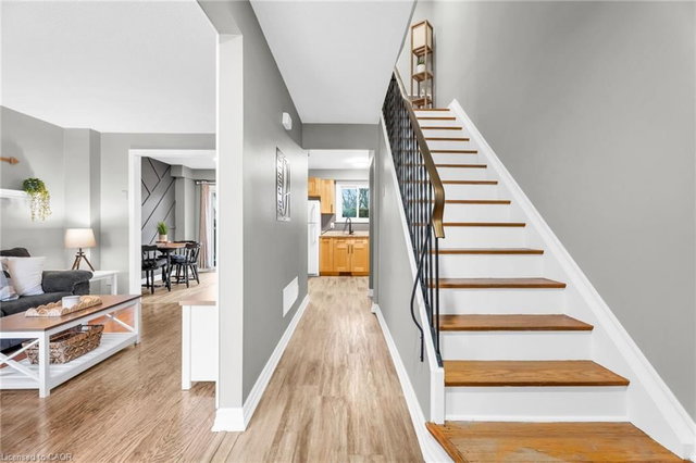 31 - 20 Mountainview Road S