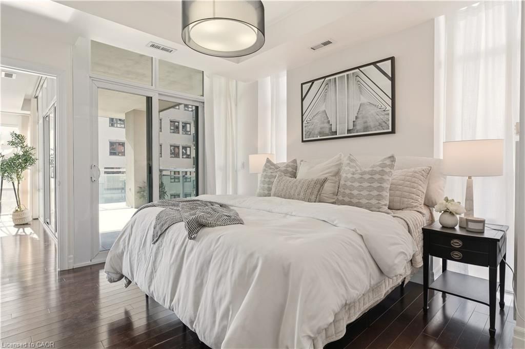 Condo/Apt Unit for sale at 804-360 Pearl Street, Burlington, ON, L7R 1E1 - Central - MLS: 40809258