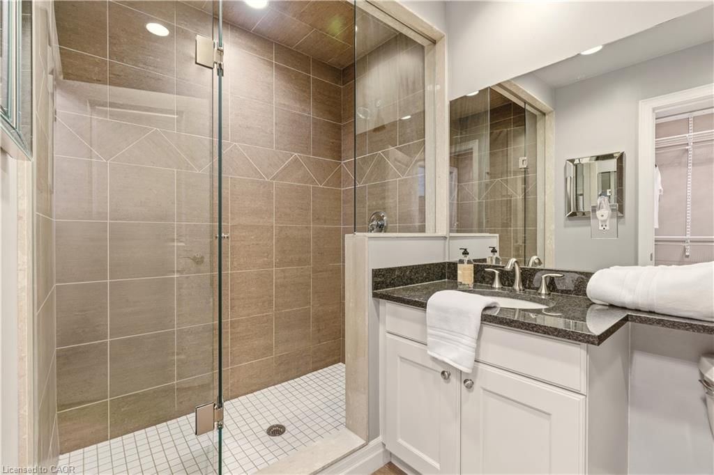 Condo/Apt Unit for sale at 804-360 Pearl Street, Burlington, ON, L7R 1E1 - Central - MLS: 40809258