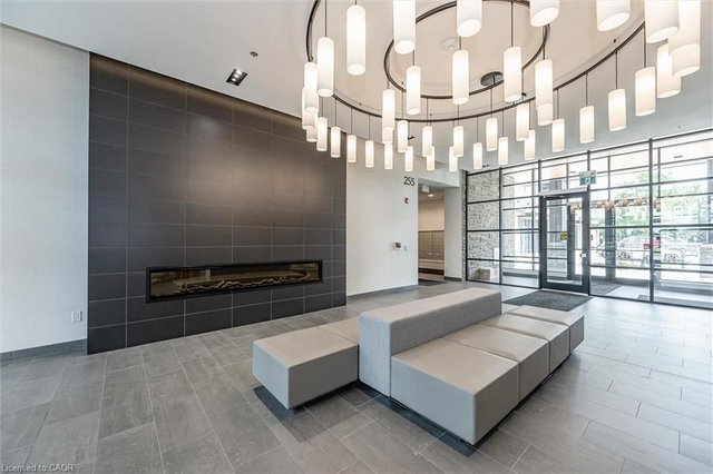 609 - 251 Northfield Drive E