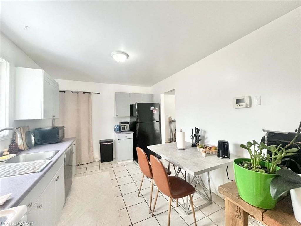 Single Family Residence for sale at 338 Fleming Drive, London, ON, N5V 4Y6 - East D - MLS: 40809393