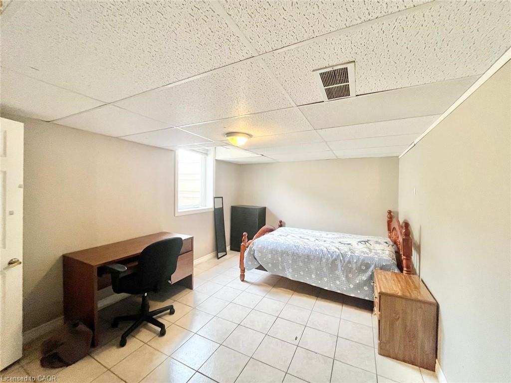 Single Family Residence for sale at 338 Fleming Drive, London, ON, N5V 4Y6 - East D - MLS: 40809393