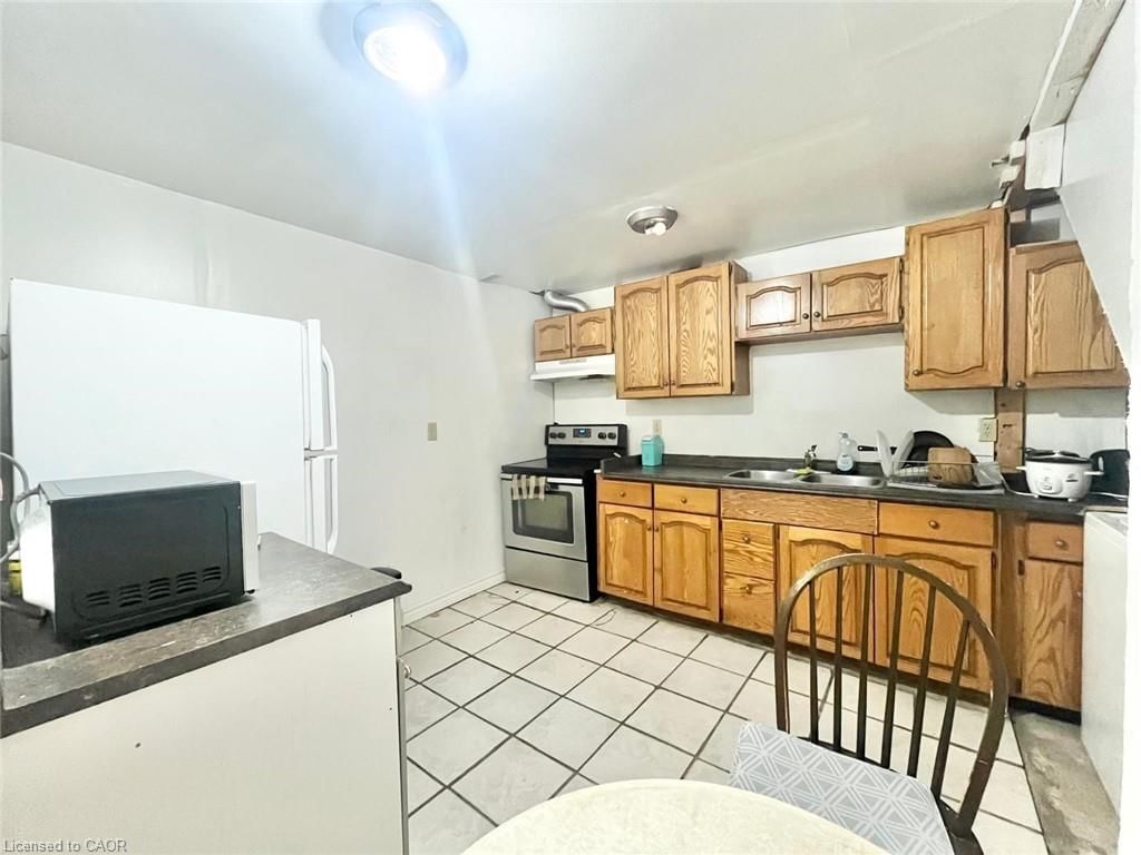 Single Family Residence for sale at 338 Fleming Drive, London, ON, N5V 4Y6 - East D - MLS: 40809393